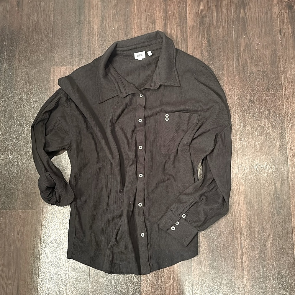 Women’s button down BKE blouse